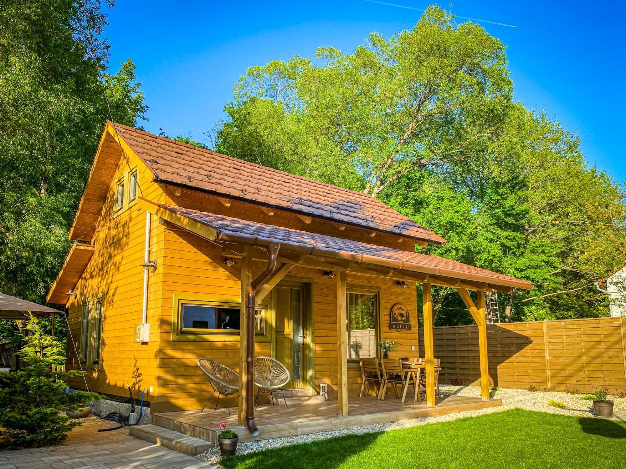 A Kegli Villa Háromhuta Kültér fotó